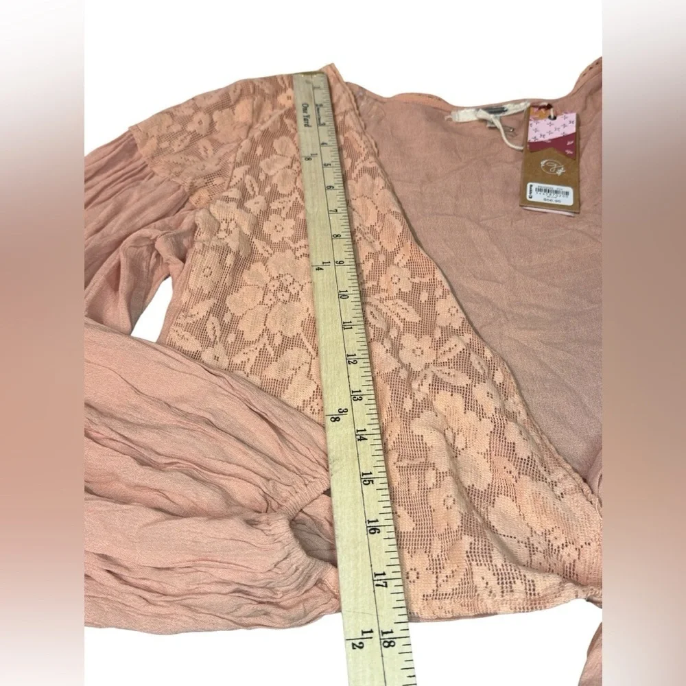 Gimmick Buckle Boho Crinkle Wrap Tie Too with Lace Detail